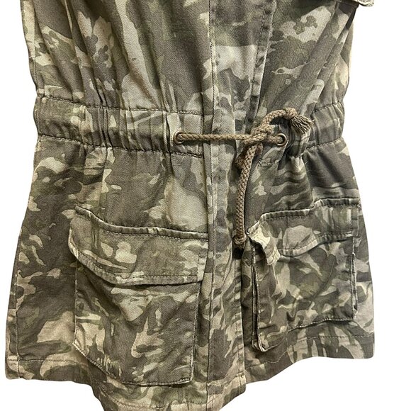 Decree Green Camouflage Cargo Pocket Zip Front Vest Size M - Picture 3 of 6